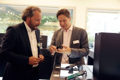 Christoph Vilanek und Dennis van Schie im Store am Ernst-Reuter-Platz