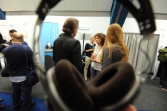 In Berlin präsentierte Sennheiser drei neue Farbvarianten der Momentum Familie – in Schwarz, Braun und Rot. Die ersten vier Momentum On-Ear Modelle wurden in diesem Sommer in leichten, pastelligen Farbtönen vorgestellt.