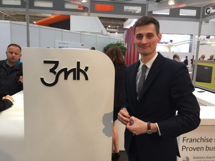 Michat Kowalik im Fachhandelszentrum Planet Reseller