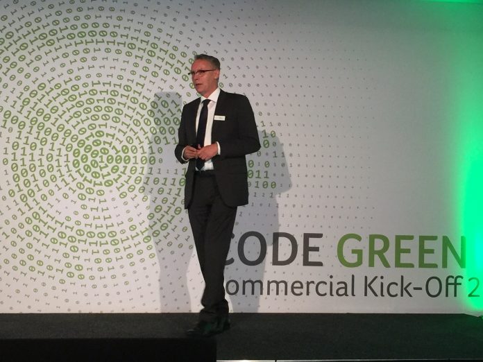 B2B-Chef Stefan Tiefenthal bei der Partnerveranstaltung in Ahrensburg