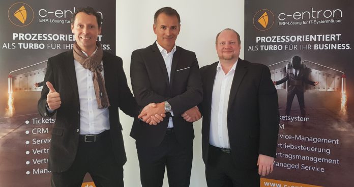 Drei Mann in einem Boot: Thomas Hoffmann