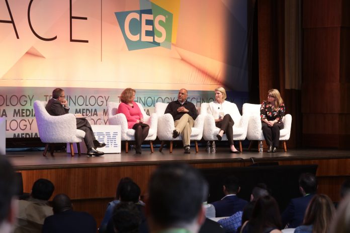 CES 2018: Doch noch Frauen auf dem Podium
