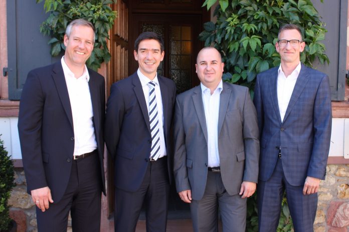 Das neue D-Link DACH Vertriebsleiter-Team mit Country Manager Scott Rankin (2.v.l.)