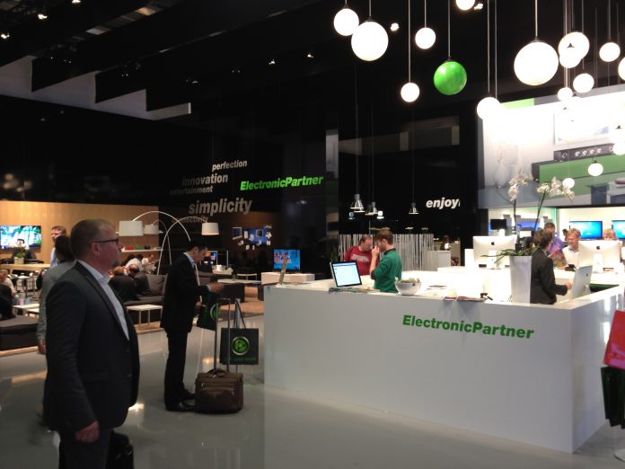 EP-Messestand auf der IFA: Minderheitsbeteiligung bei notebooksbilliger.de erworben