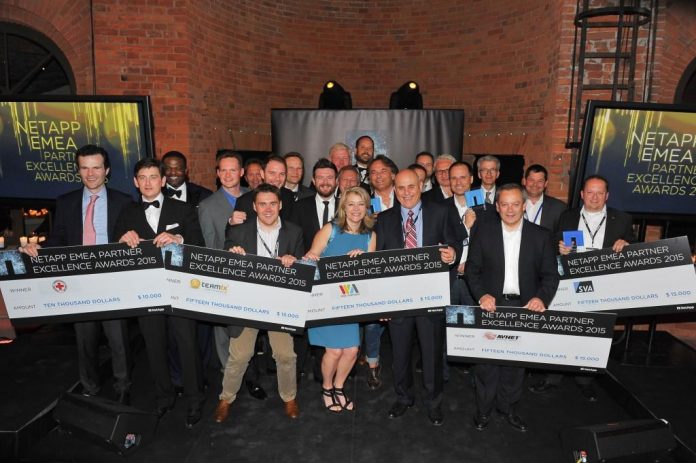 Gruppenbild mit Preisträgern