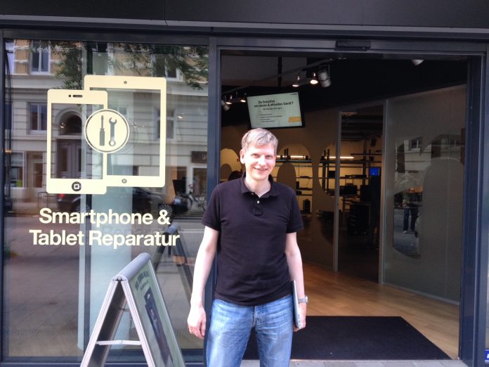 Synaxon-Chef Frank Roebers vor Einsnulleins in Hamburg