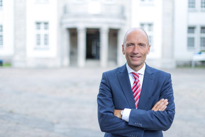 Volker Gruhn ist Gründer und Aufsichtsratsvorsitzender der Adesso SE