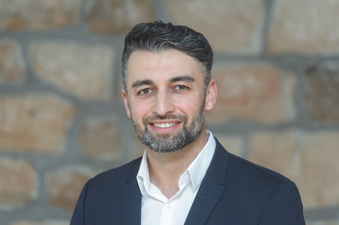 Can Güntuncer, Director Mobile von Herweck